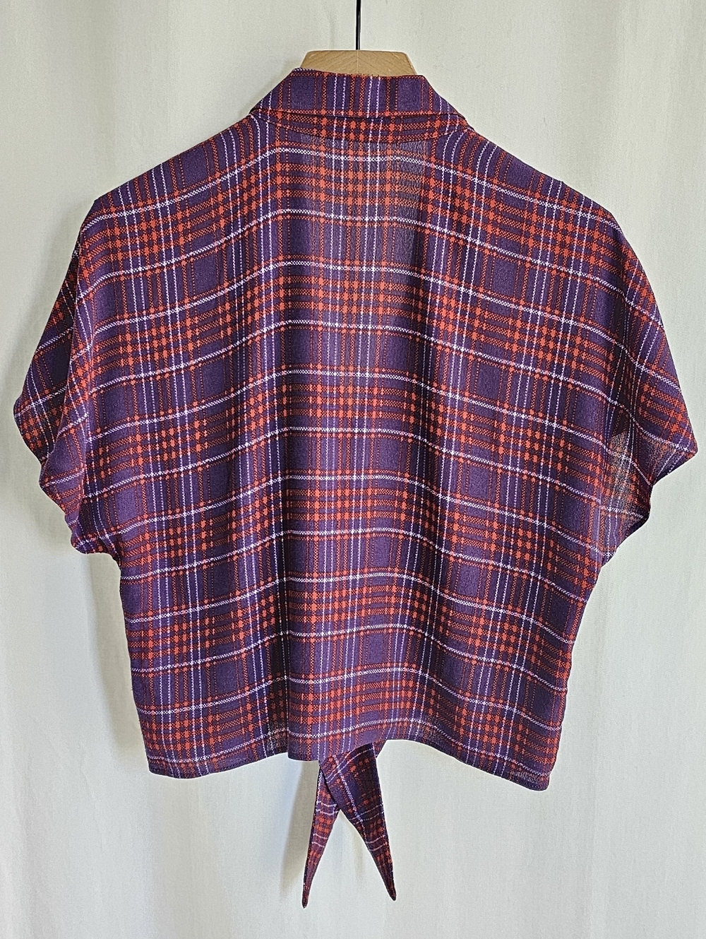 Aritzia Wilfred Free Tie-Front Button-Up Blouse - Picture 9 of 16